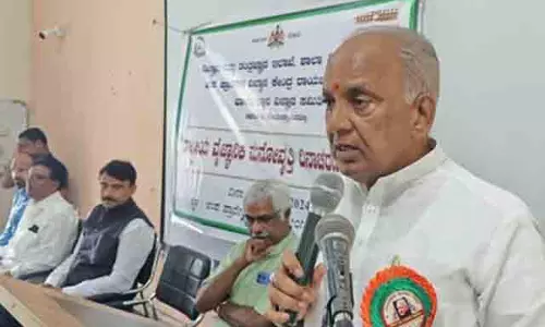 RTI कार्यकर्ता ने मंत्री के खिलाफ अतिक्रमण की शिकायत दर्ज कराई RTI कार्यकर्ता ने मंत्री के खिलाफ अतिक्रमण की शिकायत दर्ज कराई
