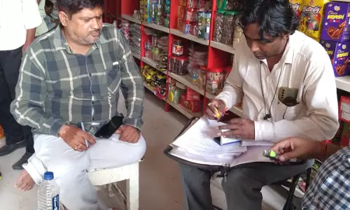 Khandwa: खाद्य विभाग की कार्रवाई में एक लाख कीमत का नकली घी जब्त