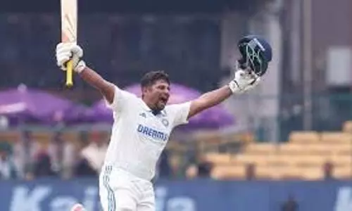 भारत के उभरते हुए स्टार सरफराज खान ने एक बेटे को जन्म दिया भारत के उभरते हुए स्टार सरफराज खान ने एक बेटे को जन्म दिया