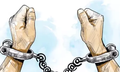 Container Theft: गिरोह को जाली दस्तावेज देने वाला व्यक्ति गिरफ्तार