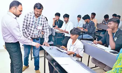 Hyderabad : आरआर जिले में ग्रुप-1 परीक्षा के पहले दिन 2,157 अभ्यर्थी अनुपस्थित रहे Hyderabad : आरआर जिले में ग्रुप-1 परीक्षा के पहले दिन 2,157 अभ्यर्थी अनुपस्थित रहे
