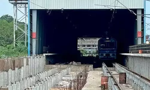 Kollam में वंदे मेट्रो और अन्य विकास परियोजनाएं पटरी से उतरीं