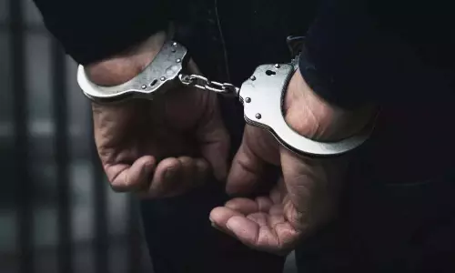 Telangana: सरकारी शिक्षक पर पोक्सो एक्ट के तहत मामला दर्ज Telangana: सरकारी शिक्षक पर पोक्सो एक्ट के तहत मामला दर्ज