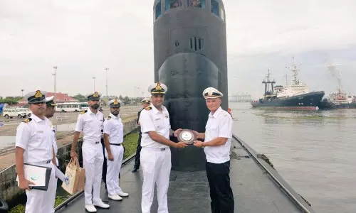 रूसी पनडुब्बी उफा Kochi बंदरगाह पर पहुंची,  भारतीय नौसेना ने गर्मजोशी से स्वागत किया