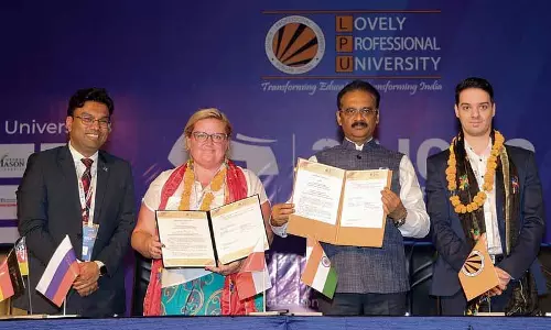 LPU में आयोजित शिखर सम्मेलन में 32 से अधिक देशों के प्रतिनिधि शामिल हुए
