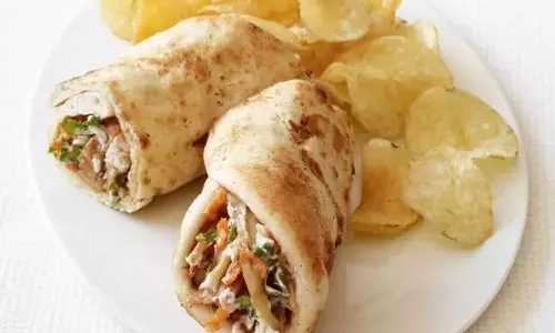 Chicken Naan रैप्स रेसिपी