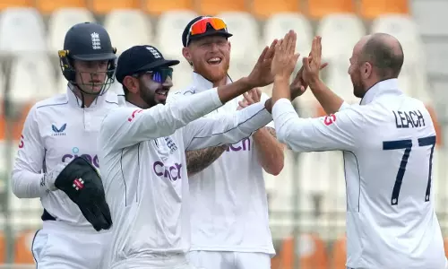 Captain ने तीन स्पिनरों को चुना