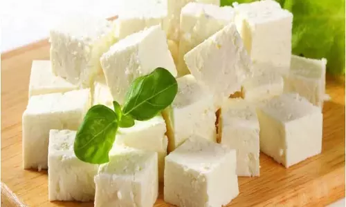 Paneer में मिलती जहरीली मिलावट अपना स्वास्थ्य और पैसा बचाए जानें विधि Paneer में मिलती जहरीली मिलावट अपना स्वास्थ्य और पैसा बचाए जानें विधि