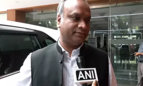 प्रियांक खड़गे ने हुबली दंगा मामले में राज्यपाल के हस्तक्षेप की मांग को लेकर BJP की आलोचना की प्रियांक खड़गे ने हुबली दंगा मामले में राज्यपाल के हस्तक्षेप की मांग को लेकर BJP की आलोचना की