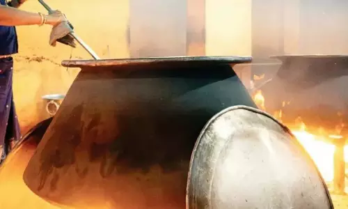 Nagpur: खाना पकाने के बर्तन में गिरने से चार साल की बच्ची की मौत Nagpur: खाना पकाने के बर्तन में गिरने से चार साल की बच्ची की मौत
