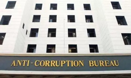 तेलंगाना: ACB की छापेमारी में कलेक्टर के पास करोड़ों की अवैध संपत्ति तेलंगाना: ACB की छापेमारी में कलेक्टर के पास करोड़ों की अवैध संपत्ति