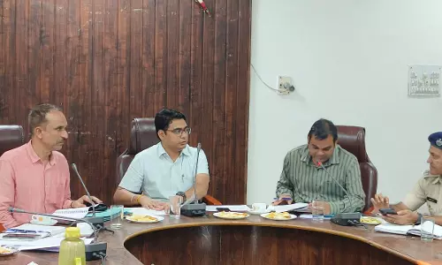 Dungarpur: जिला निर्वाचन अधिकारी प्रकोष्ठ प्रभारी अधिकारियों की बैठक में तैयारियों की समीक्षा Dungarpur: जिला निर्वाचन अधिकारी प्रकोष्ठ प्रभारी अधिकारियों की बैठक में तैयारियों की समीक्षा