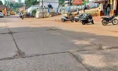 Mapusa में स्वतंत्रता-पूर्व सीमेंटेड सड़क उपेक्षा का शिकार Mapusa में स्वतंत्रता-पूर्व सीमेंटेड सड़क उपेक्षा का शिकार