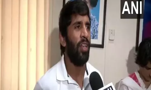 प्रदूषण के लिए कोई भी उद्योगों को दोष नहीं देता... Bajrang Punia ने पराली जलाने की घटनाओं पर कहा प्रदूषण के लिए कोई भी उद्योगों को दोष नहीं देता... Bajrang Punia ने पराली जलाने की घटनाओं पर कहा