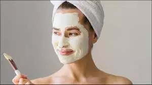 Skin care:  इन चीजों से करेंगी फेशियल तो चमक उठेगी आपकी त्वचा