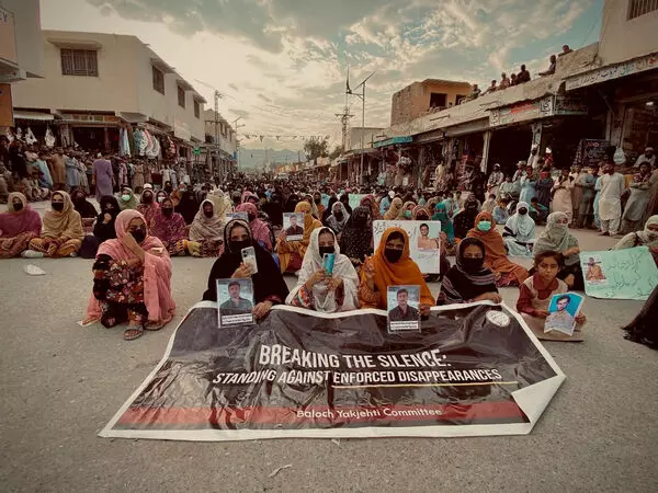 Baloch कार्यकर्ता ने लोगों से जबरन गायब किए जाने की घटनाओं के बीच विरोध प्रदर्शन में शामिल होने का आग्रह किया