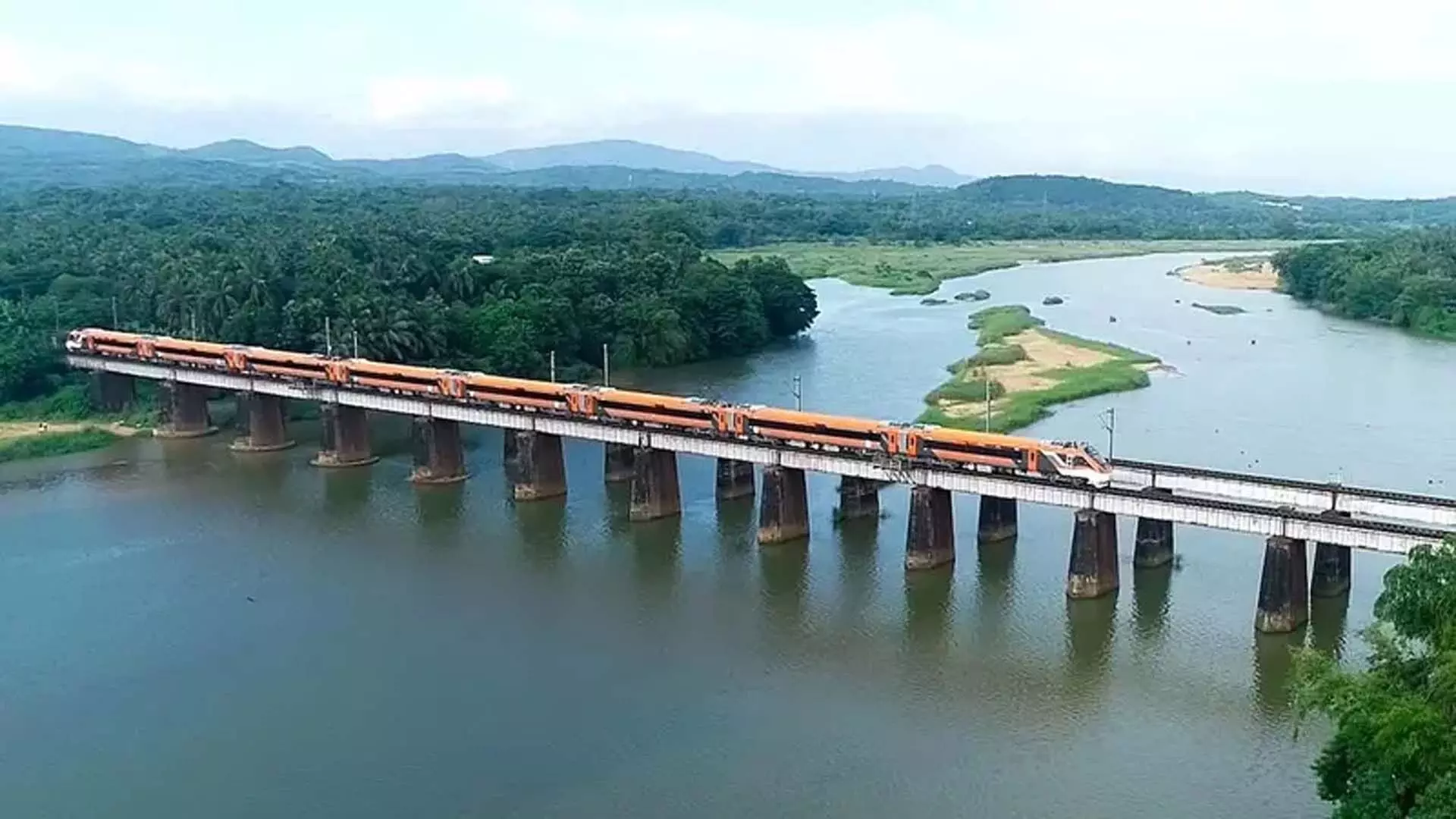 ICF Chennai जल्द ही वंदे भारत स्लीपर कोच शुरू करेगा, नया वीडियो साझा किया