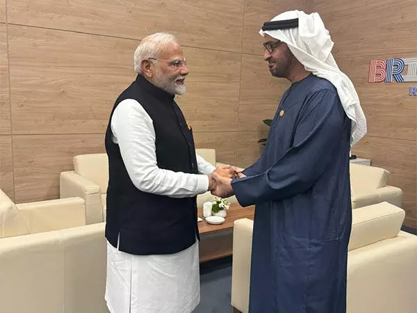 प्रधानमंत्री मोदी ने ब्रिक्स शिखर सम्मेलन से UAE के राष्ट्रपति से मुलाकात की