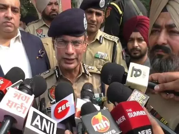 पंजाब के DGP ने लुधियाना में सुरक्षा बढ़ाने के लिए 14 पीसीआर वैन को हरी झंडी दिखाई