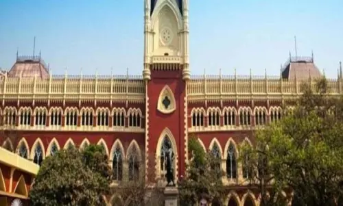 Calcutta HC ने आरजी कर अस्पताल के 57 चिकित्सकों के निलंबन पर रोक लगाई Calcutta HC ने आरजी कर अस्पताल के 57 चिकित्सकों के निलंबन पर रोक लगाई