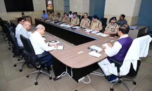 केशव प्रसाद मौर्य ने ग्राम्य विकास विभाग के कामों की समीक्षा की