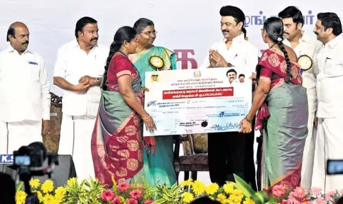 COIMBATORE के सीएम स्टालिन ने ईपीएस की आलोचना की COIMBATORE के सीएम स्टालिन ने ईपीएस की आलोचना की