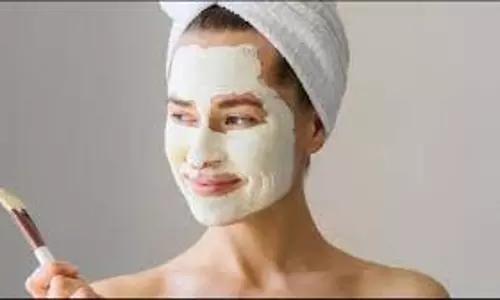 Skin care: इन चीजों से करेंगी फेशियल तो चमक उठेगी आपकी त्वचा Skin care: इन चीजों से करेंगी फेशियल तो चमक उठेगी आपकी त्वचा