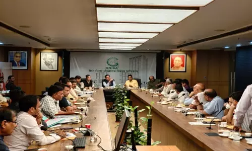 Noida: ग्रेटर नॉएडा प्राधिकरण में उद्योग सहायक समिति की हुई बैठक