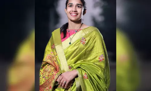 साक्षी मलिक पर बबीता फोगाट का पलटवार, ईमान बेचने का लगाया आरोप साक्षी मलिक पर बबीता फोगाट का पलटवार, ईमान बेचने का लगाया आरोप