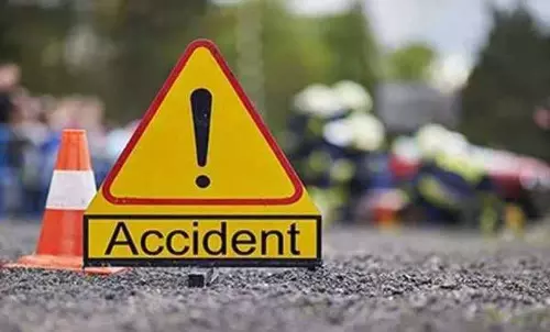 Jalandhar: तेज रफ्तार कार की टक्कर से मोटरसाइकिल सवार की मौत Jalandhar: तेज रफ्तार कार की टक्कर से मोटरसाइकिल सवार की मौत