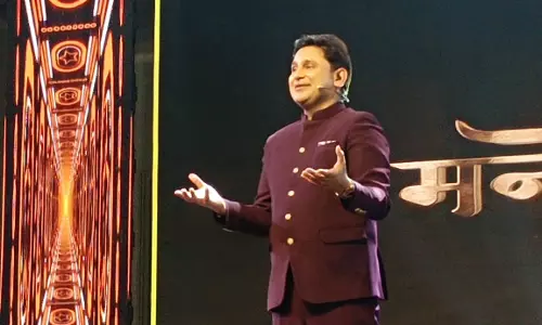 Kota: मनोज मुंतशिर शुक्ला ने कोचिंग छात्रों में भरा जोश, सफलता हासिल करने का दिया मूल मंत्र