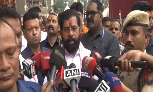 महाराष्ट्र के CM एकनाथ शिंदे ने महायुति की सत्ता में वापसी को लेकर भरोसा जताया महाराष्ट्र के CM एकनाथ शिंदे ने महायुति की सत्ता में वापसी को लेकर भरोसा जताया