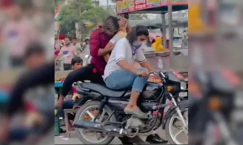 युवकों को फिल्मी अंदाज में अपहरण की रील बनाना भारी पड़ा, अब तलाश रही पुलिस, VIDEO