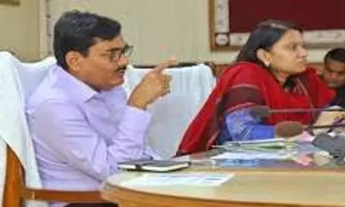 Ghaziabad: डीएम इन्द्र विक्रम सिंह ने बढ़ते प्रदूषण को रोकने के लिए कड़े निर्देश दिए Ghaziabad: डीएम इन्द्र विक्रम सिंह ने बढ़ते प्रदूषण को रोकने के लिए कड़े निर्देश दिए