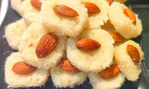 इस दिवाली बनाएं कुछ लाजवाब ब्रेड मिठाइयाँ