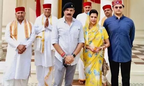 Jammu: विक्रमादित्य ने जीर्णोद्धार के बाद रानी समाधि परिसर का निरीक्षण किया