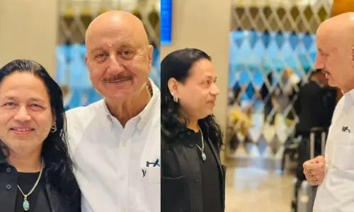 Anupam Kher ने कैलाश खेर के साथ शेयर किया मज़ेदार वीडियो Anupam Kher ने कैलाश खेर के साथ शेयर किया मज़ेदार वीडियो