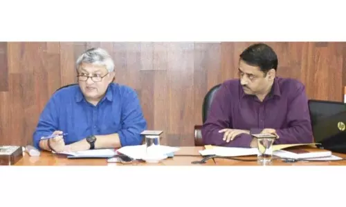 DC ने रियासी जिले में स्कूल परियोजनाओं में तेजी लाने का आह्वान किया