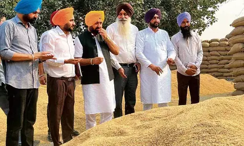 Cabinet minister मुंडियन ने धीमी खरीद के लिए केंद्र को दोषी ठहराया