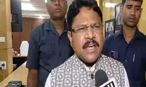 स्वास्थ्य विभाग चक्रवात दाना के मद्देनजर हाई अलर्ट पर: Odisha मंत्री मुकेश महालिंग स्वास्थ्य विभाग चक्रवात दाना के मद्देनजर हाई अलर्ट पर: Odisha मंत्री मुकेश महालिंग
