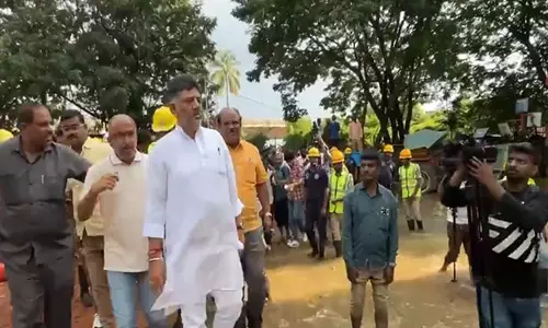 Karnataka के उपमुख्यमंत्री ने येलहंका में बाढ़ग्रस्त केंद्रीय विहार परिसर का निरीक्षण किया