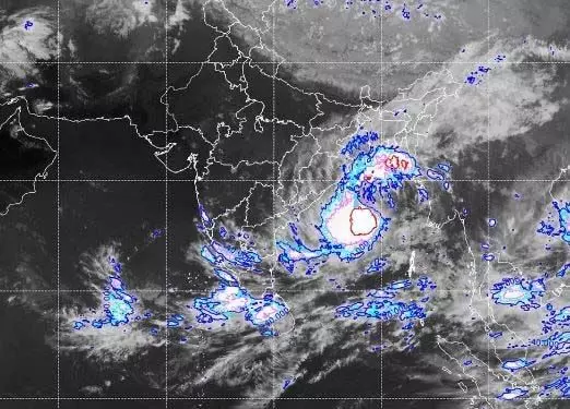 ओडिशा के 3 बंदरगाहों पर खतरे का संकेत संख्या 10 जारी किया गया