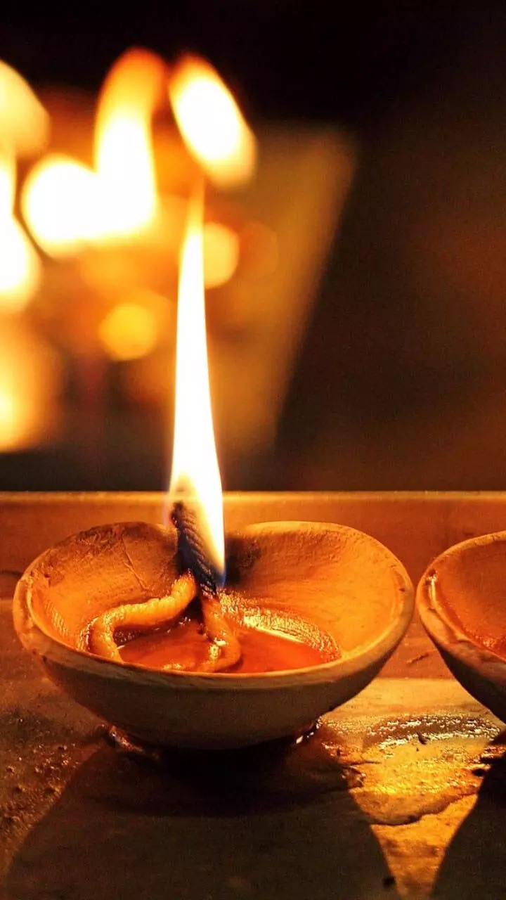 Diwali पर वृषभ लग्न और अमृत चौघड़िया का उत्तम संयोग