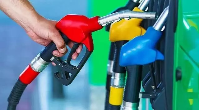 24 अक्टूबर को भुवनेश्वर में Petrol, डीजल की कीमतें स्थिर रहेंगी, यहां देखें दरें