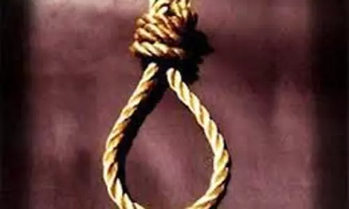 MP News: 9वीं की छात्रा ने स्कूल के बाथरूम में  लगाई फांसी