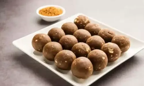 Methi Ladoo Recipe: घर पर झटपट बनाएं,मेथी का लड्डू Methi Ladoo Recipe: घर पर झटपट बनाएं,मेथी का लड्डू