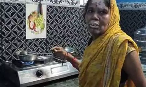 धनबाद की ग्रामीण महिलाओं को मिला उज्ज्वला योजना का लाभ धनबाद की ग्रामीण महिलाओं को मिला उज्ज्वला योजना का लाभ