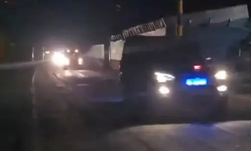 Jammu and Kashmir के गगनगीर में असहज शांति कायम Jammu and Kashmir के गगनगीर में असहज शांति कायम
