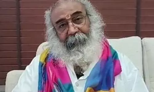 कांग्रेस को अपना दफ्तर और  झंडा भी सपा को सौंप देना चाहिए: प्रमोद कृष्णम