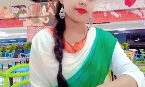 दिवाली मनाने घर लौट रही युवती की सड़क हादसे में मौत